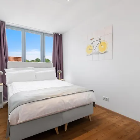 Apartment Luxury Penthouse For 8 - Center - Parking - Therme 8 Min - Airport 15 Min Erding