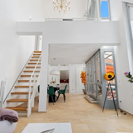 Helloflats - Luxus-penthouse - Balkon - Parking - Zentrum - Therme - Naehe Flughafen Muc *