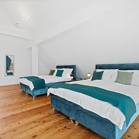 Apartment Helloflats - Luxus-penthouse - Balkon - Parking - Zentrum - Therme - Naehe Flughafen Muc